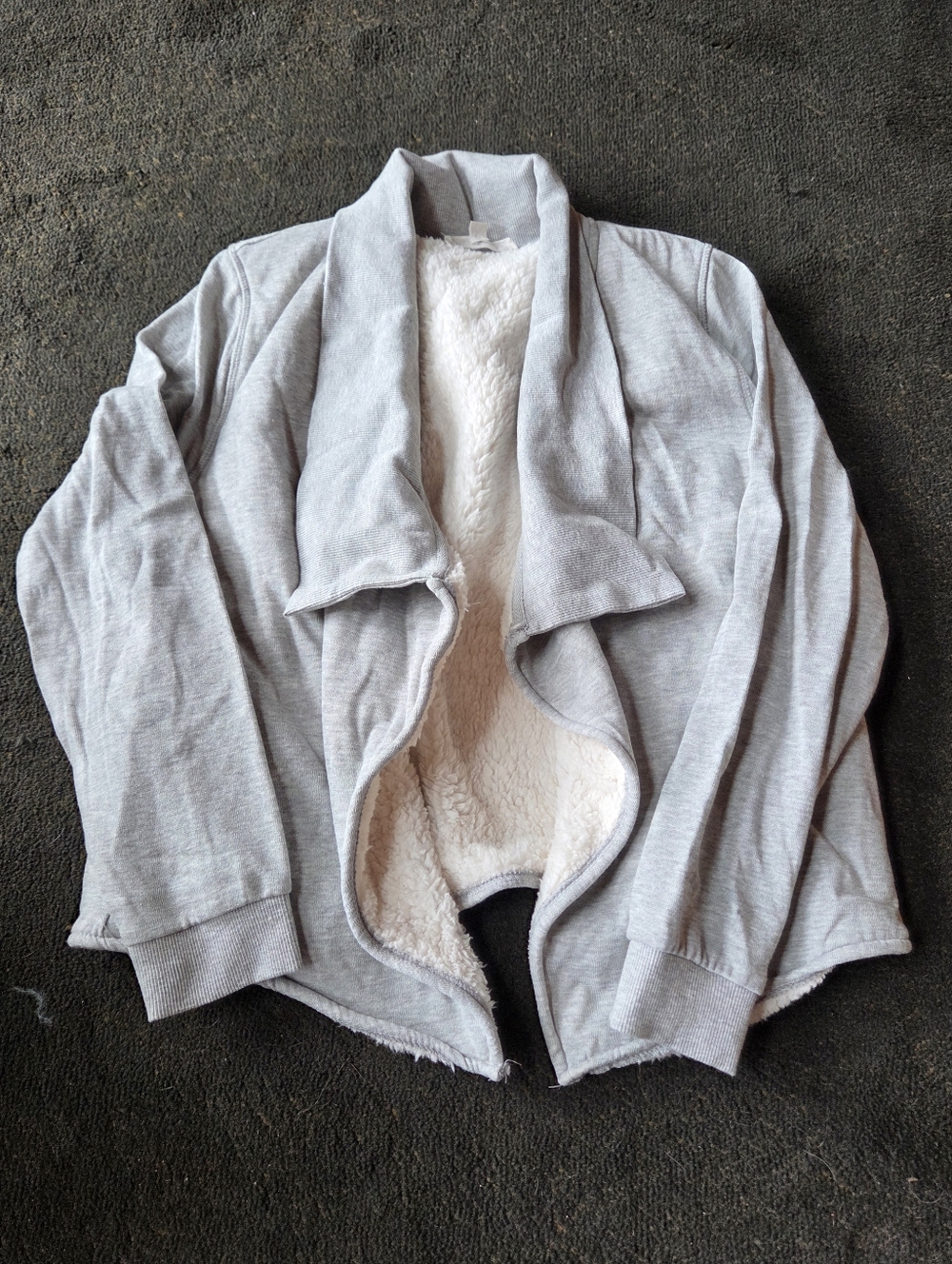 Olive & Oak Light Gray Open-Front Cardigan with Cream Sherpa Lining